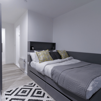 Classic En Suite - Image 1